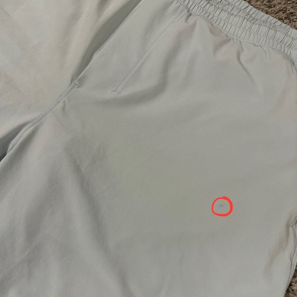 Lululemon Pace Breaker Short in Breeze Blue Size Large EUC - Picture 6 of 14